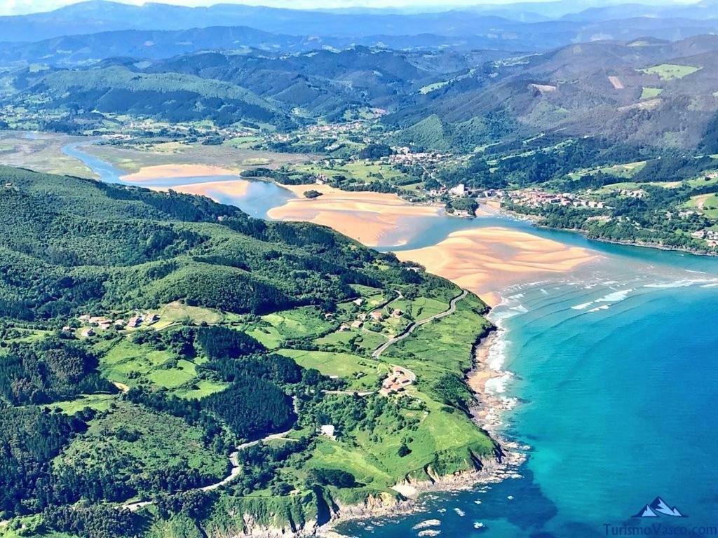 Alojamiento Gaztelugatxe Hotel Bermeo Bagian luar foto